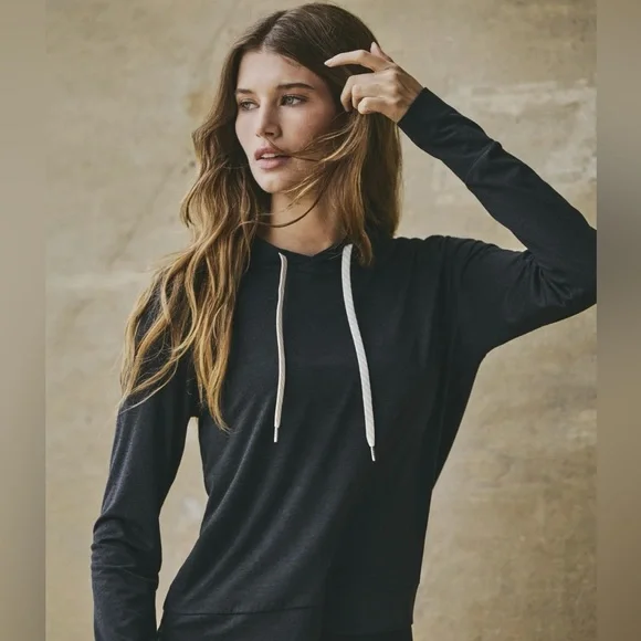 Vuori Halo Essential Hoodie in black heather size small - Picture 3 of 8